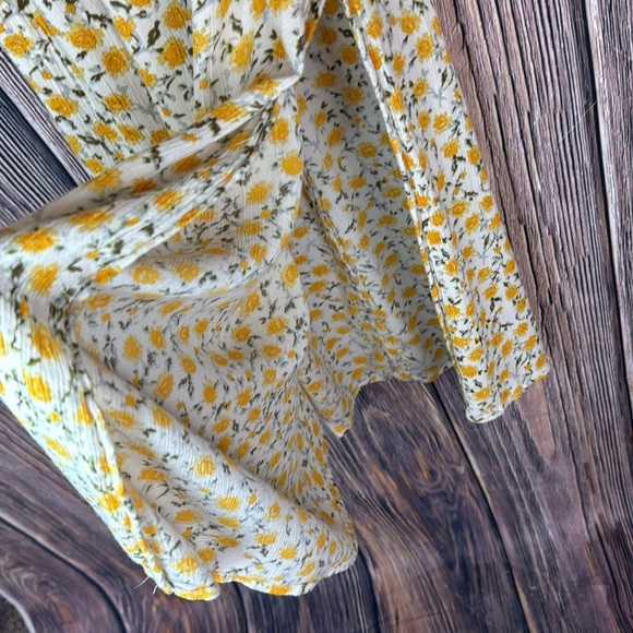 Urban Outfitters Floral Dress- Medium - Picture 7 of 11